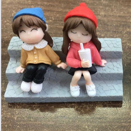 Couple on steps - M62-c