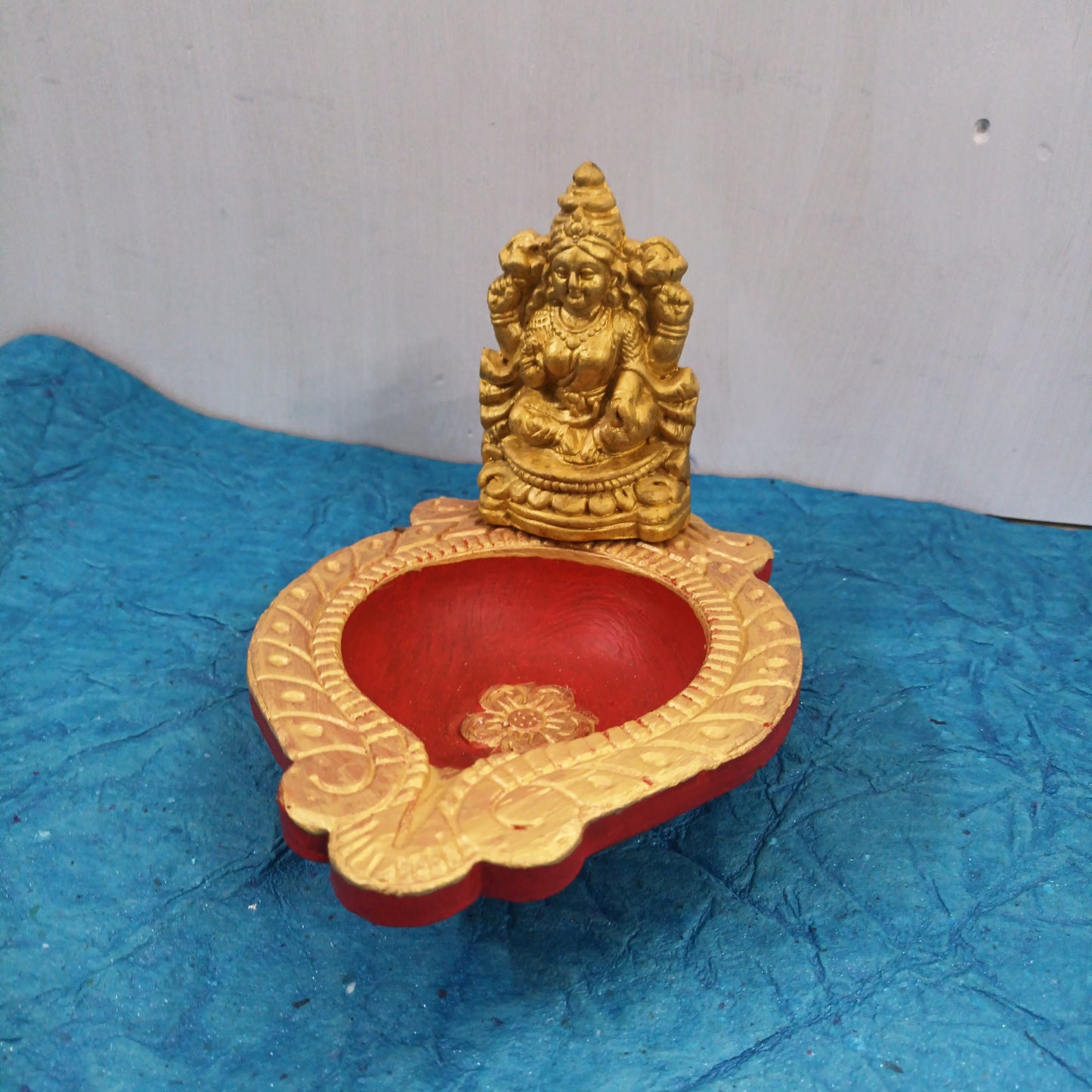 Clay Lakshmi Vilakku - LV1