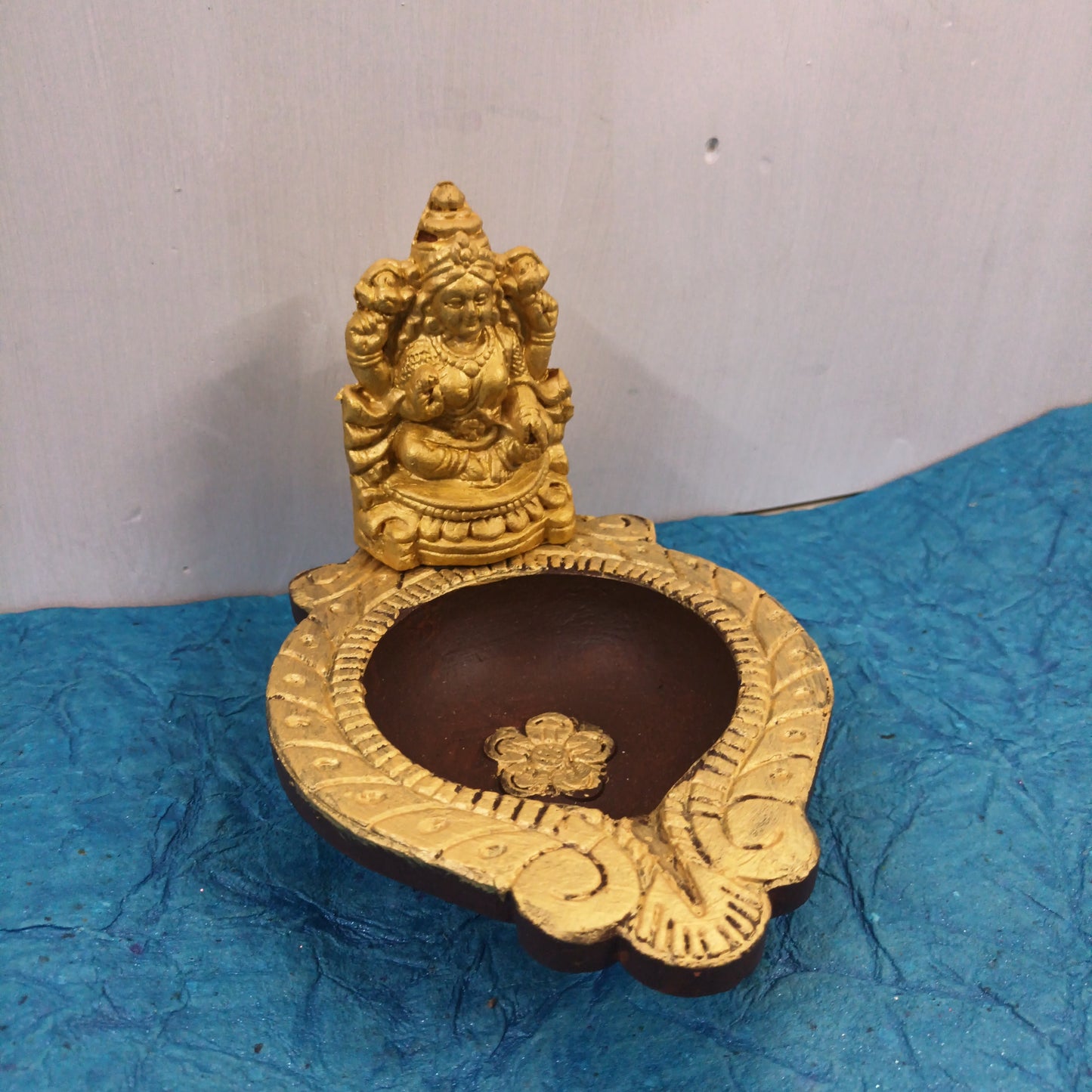Clay Lakshmi Vilakku - LV4