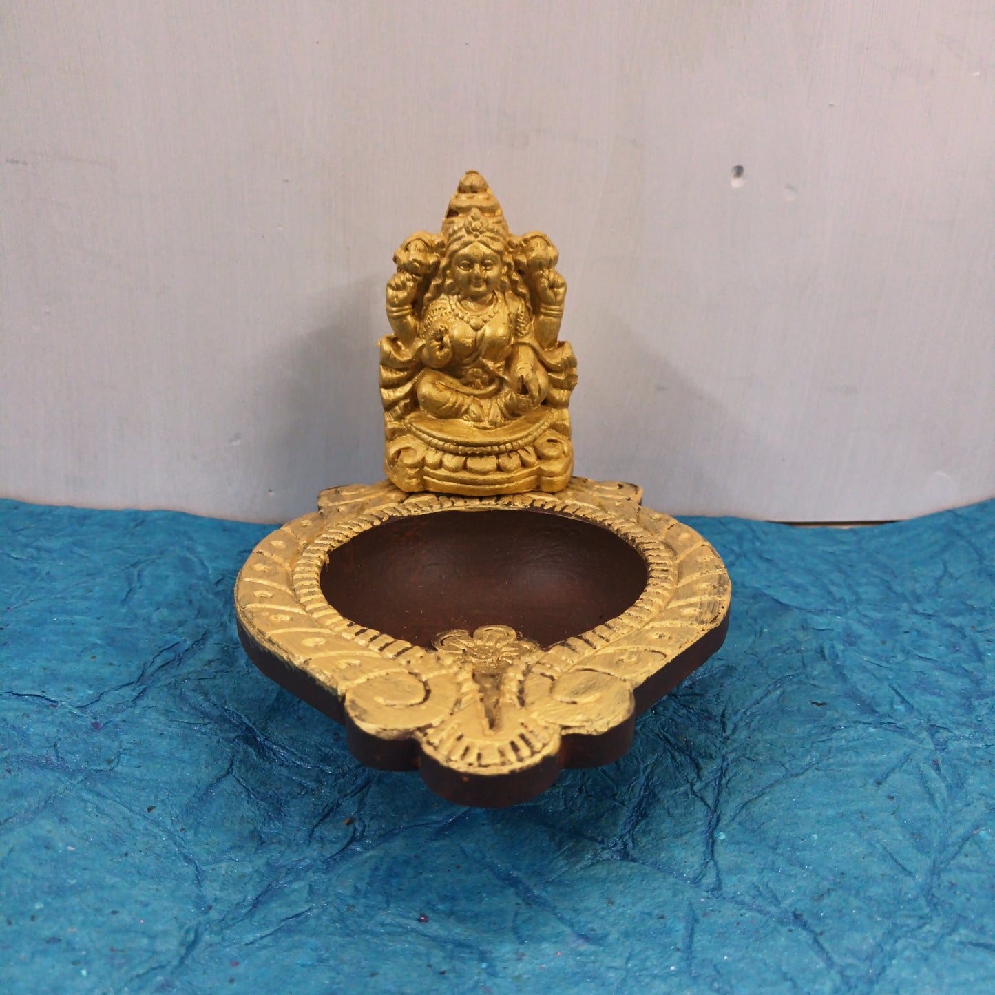 Clay Lakshmi Vilakku - LV4