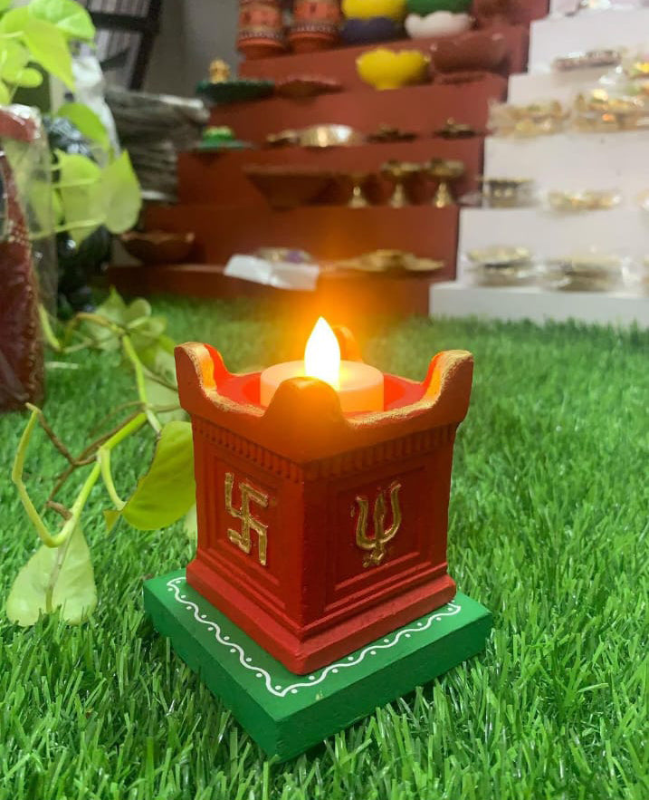 Clay Thulasi Maadam and wooden kolam base manai Size 3x3 inch-T02