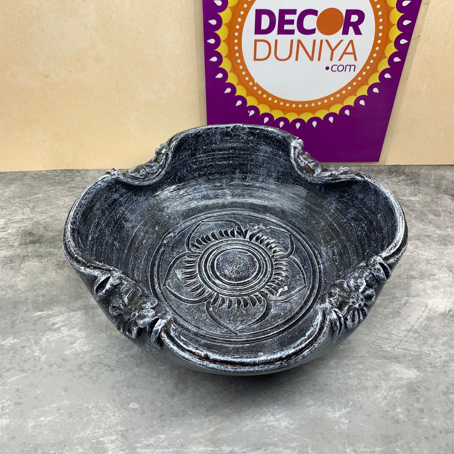 Handcrafted Flower Urili - HF1
