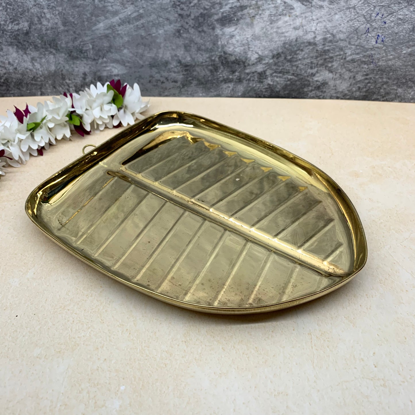 Brass Banana Leaf - RJ52