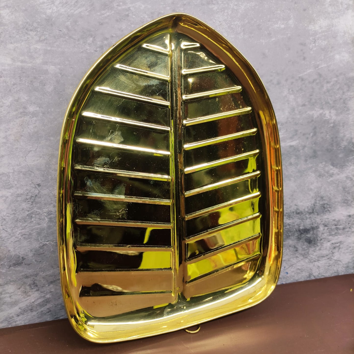 Brass Banana Leaf - RJ52