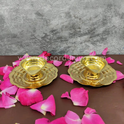 Plate Vilakku Pair - 2 Nos - BR6-C