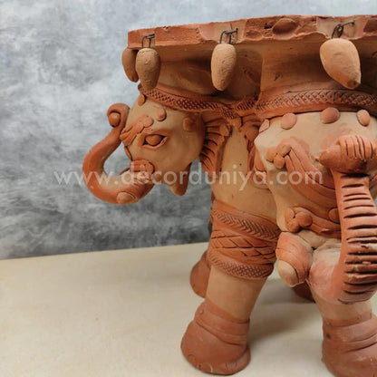 Elephant Urili Stand - ES6