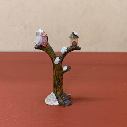 Owl on tree  - M38