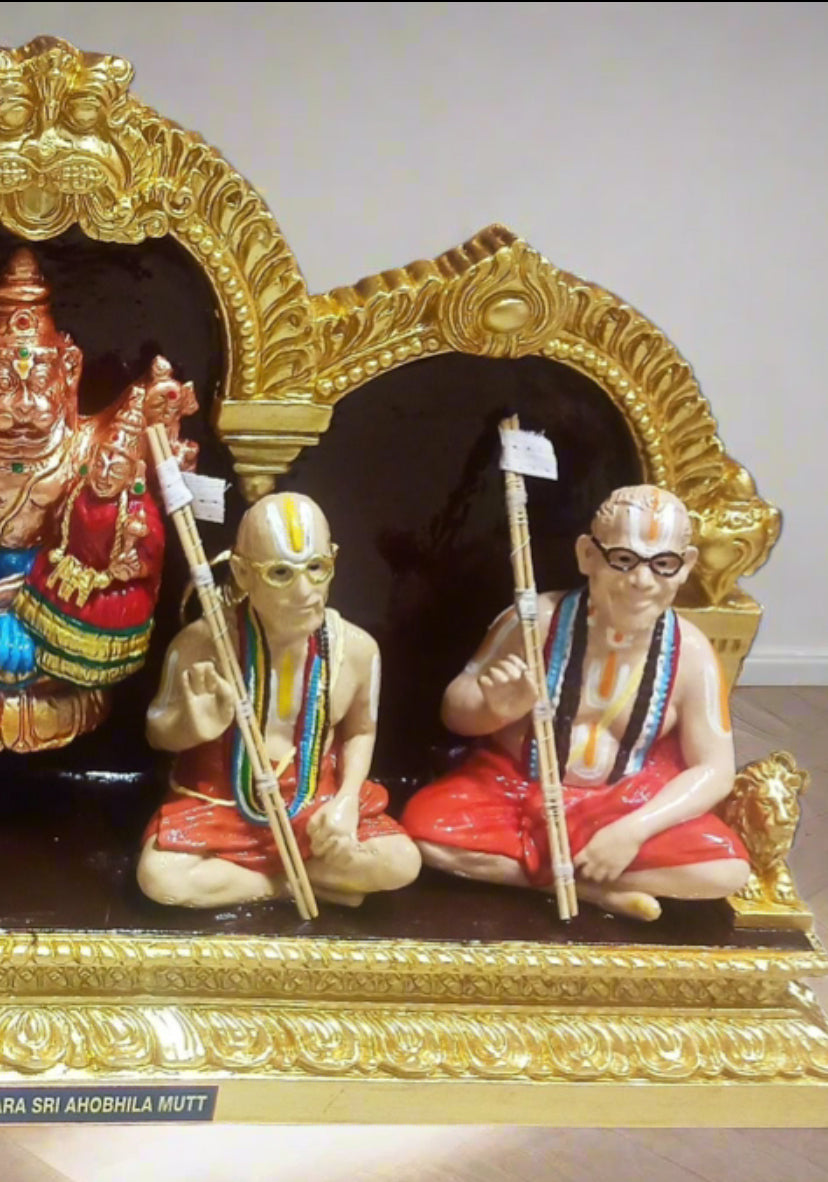 Guru Parambarai | Fibre Golu Bommai | Decor Duniya Golu Dolls | Navaratri Golu Bommai - DN7