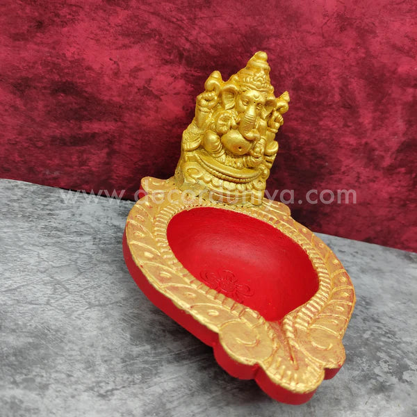 Clay Ganesha Vilakku - GV6