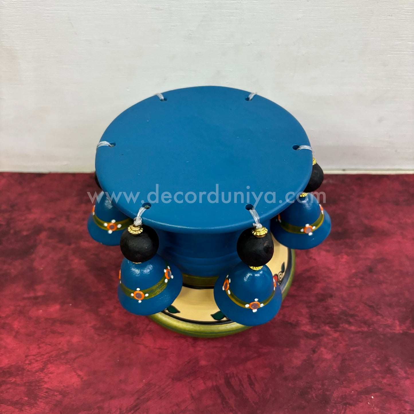 Hand Crafted Urili Stand - VS1024