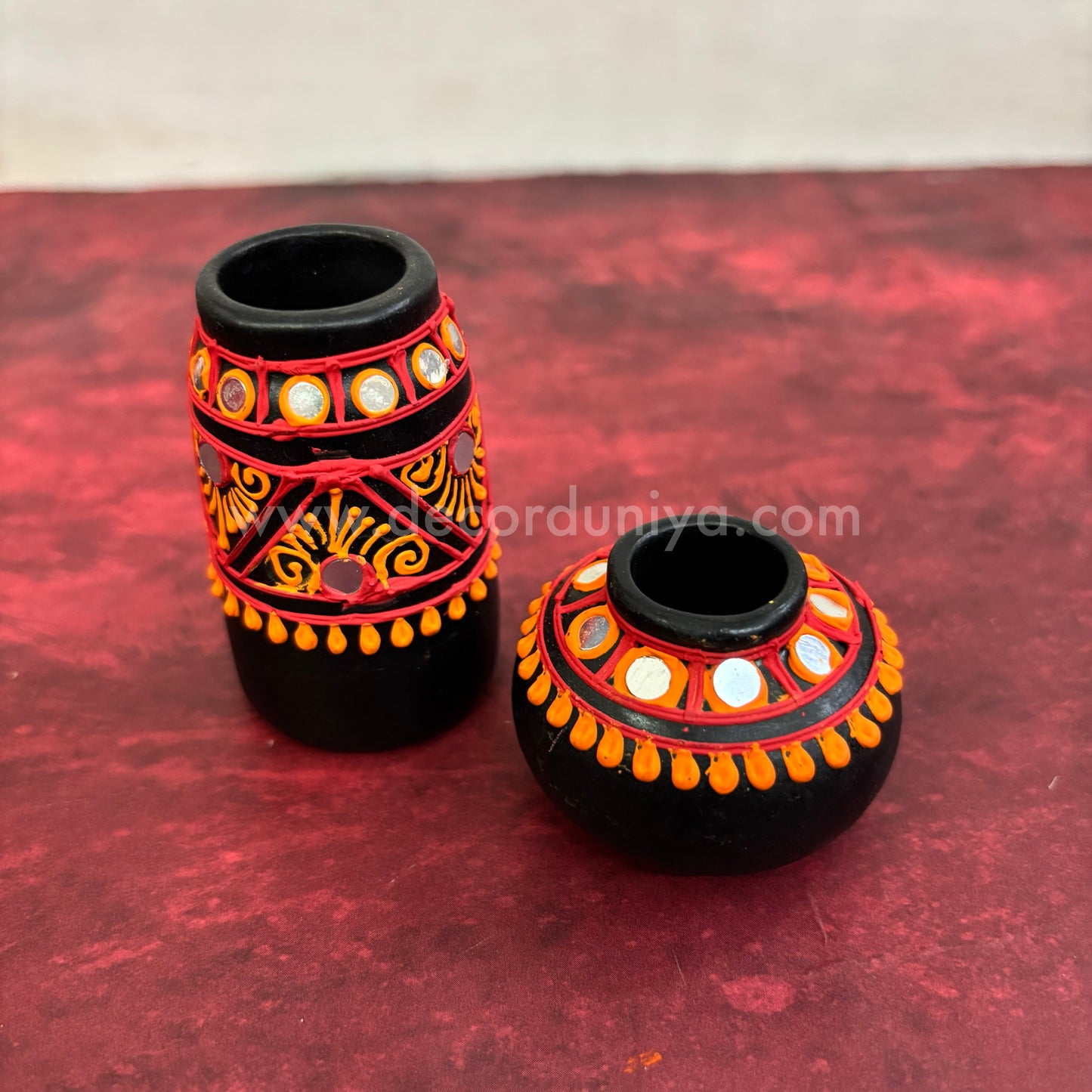 Hand Painted Designer Pots - VS33