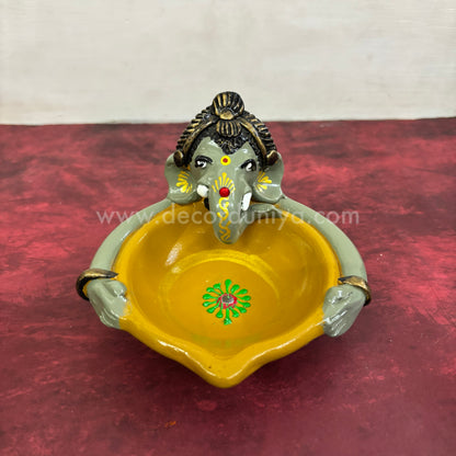 Ganesha Vilakku - VS1027