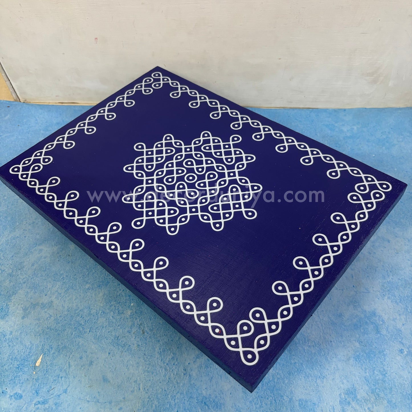 Wooden Manai - WM1102