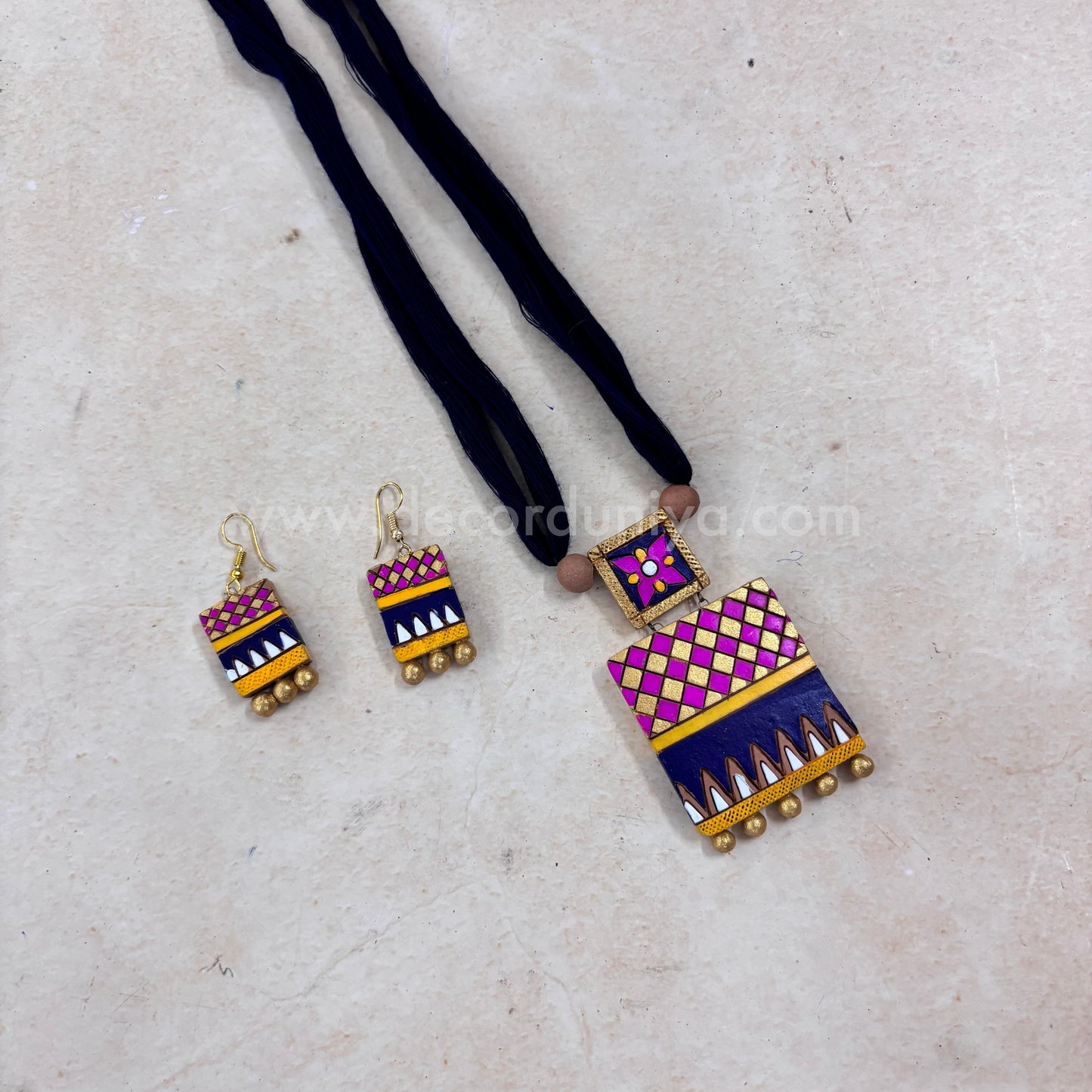 Exclusive Terracotta Jewellery Set With Intricate Design - CI1020