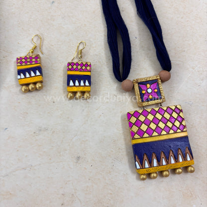 Exclusive Terracotta Jewellery Set With Intricate Design - CI1020