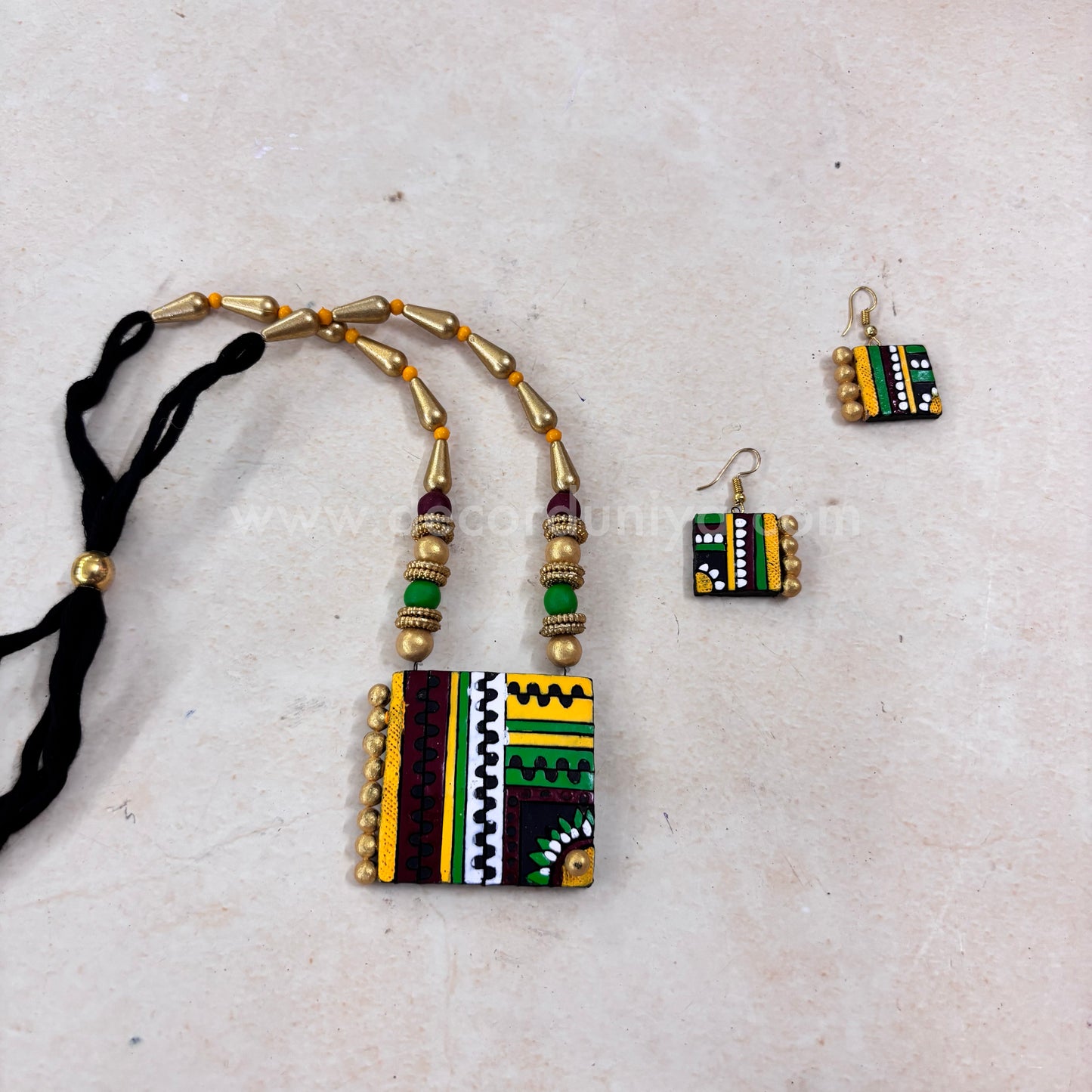 Exclusive Terracotta Jewellery Set With Intricate Design - CI1023