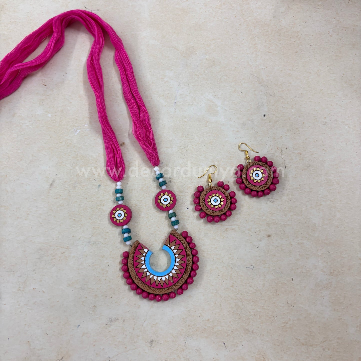 Exclusive Terracotta Jewellery Set With Intricate Design - CI1025