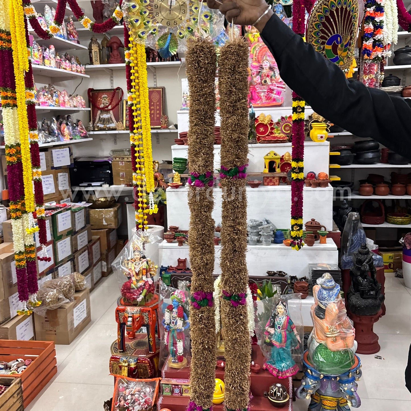 Vetiver Maalai, Garland - VV4