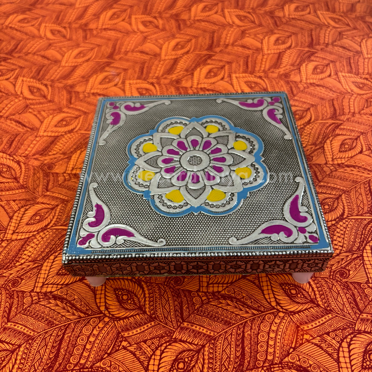 Wooden Meenakari Manai | LGM4