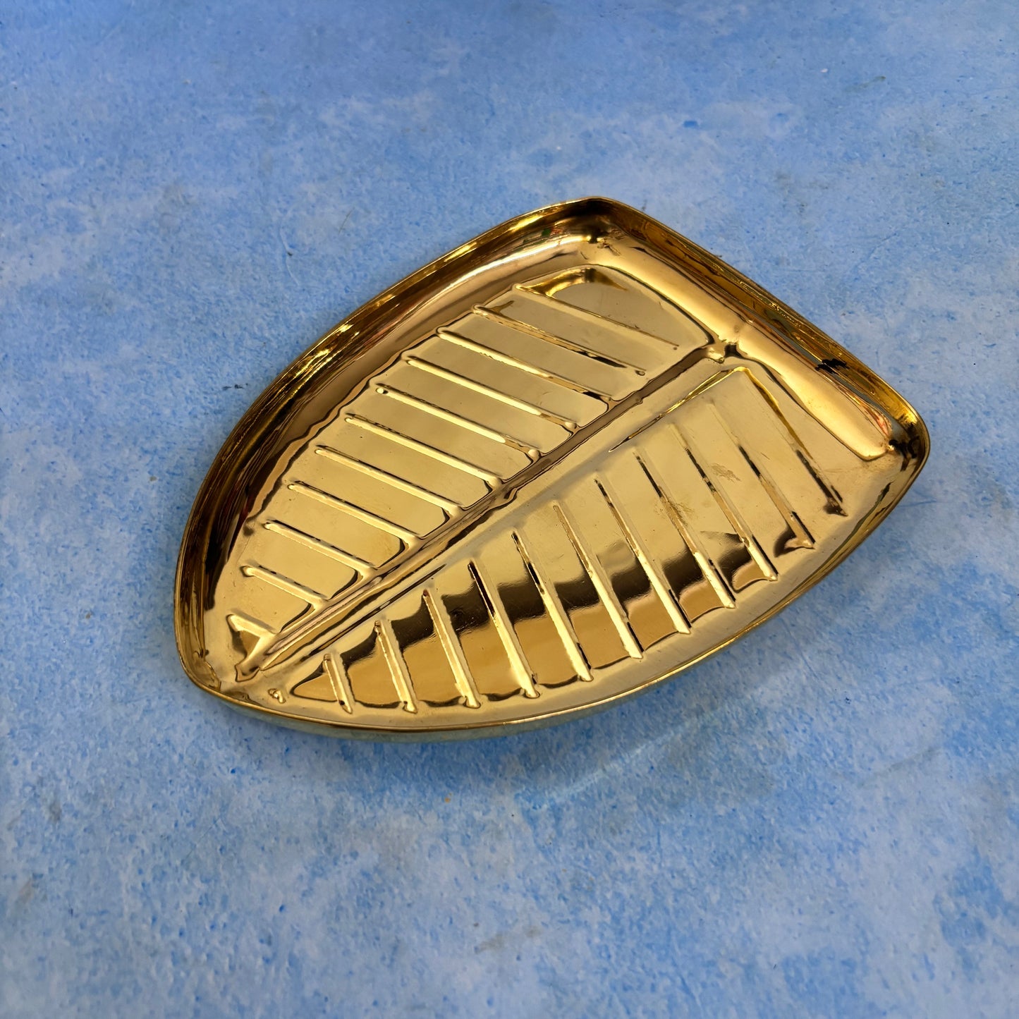 Brass Banana Leaf - RJ51