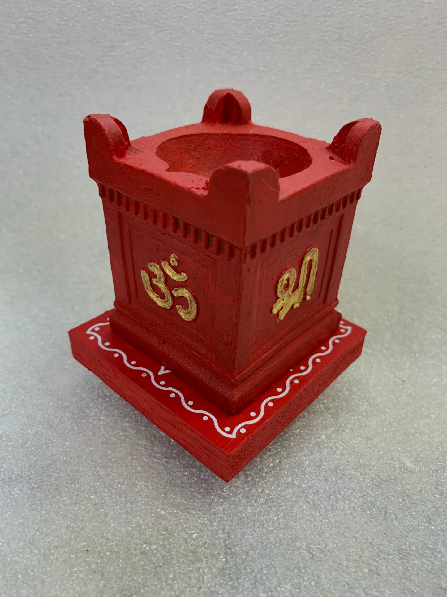 Clay Thulasi Maadam and wooden kolam base manai Size 3x3 inch-T02
