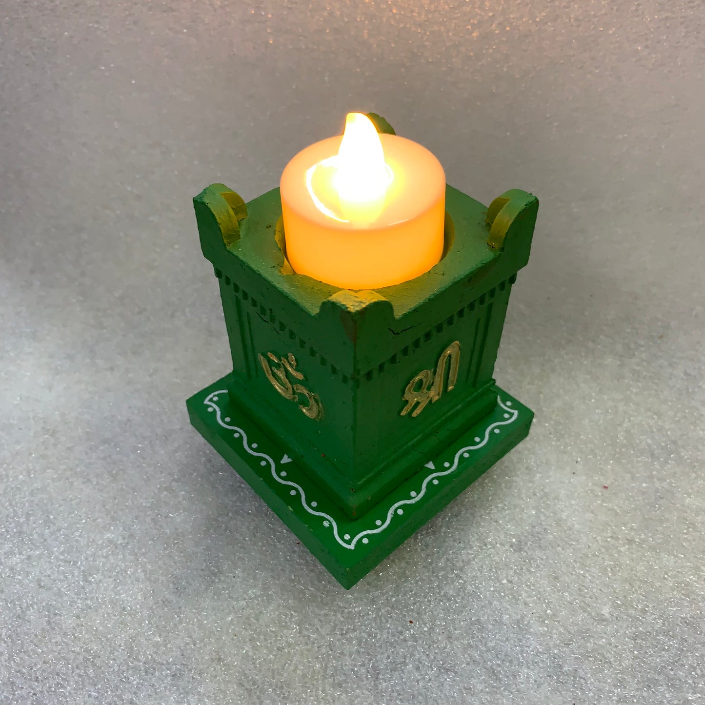Clay Thulasi Maadam and wooden kolam base manai Size 3x3 inch-T01