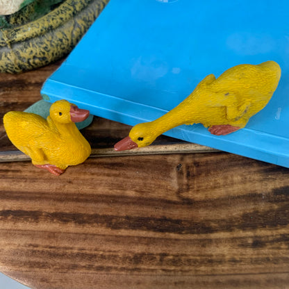 Pair of Yellow Ducks - M42-c