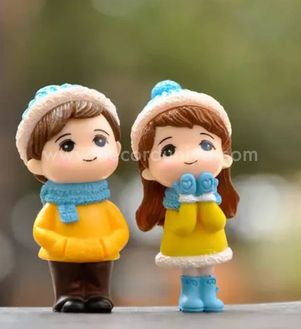 Winter Couple miniature- M78-c