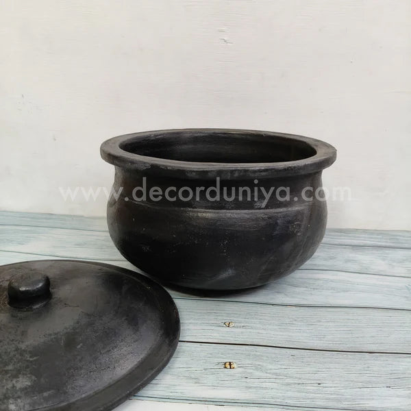 S Type Black Clay Pot - OCB24