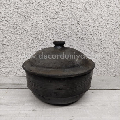 Black Pot with Lid - OCB27-c