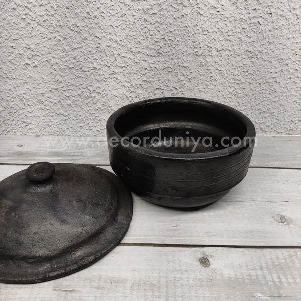 Black Pot with Lid - OCB27-c