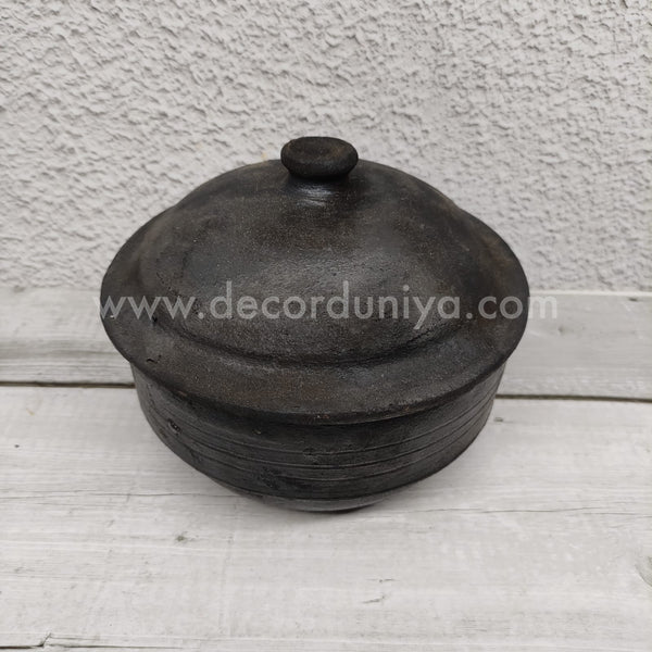 Black Pot with Lid - OCB27-c