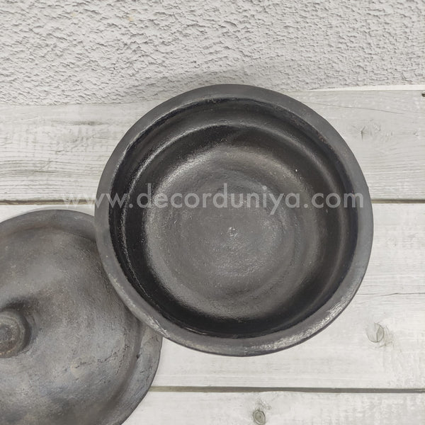 Black Pot with Lid - OCB27-c