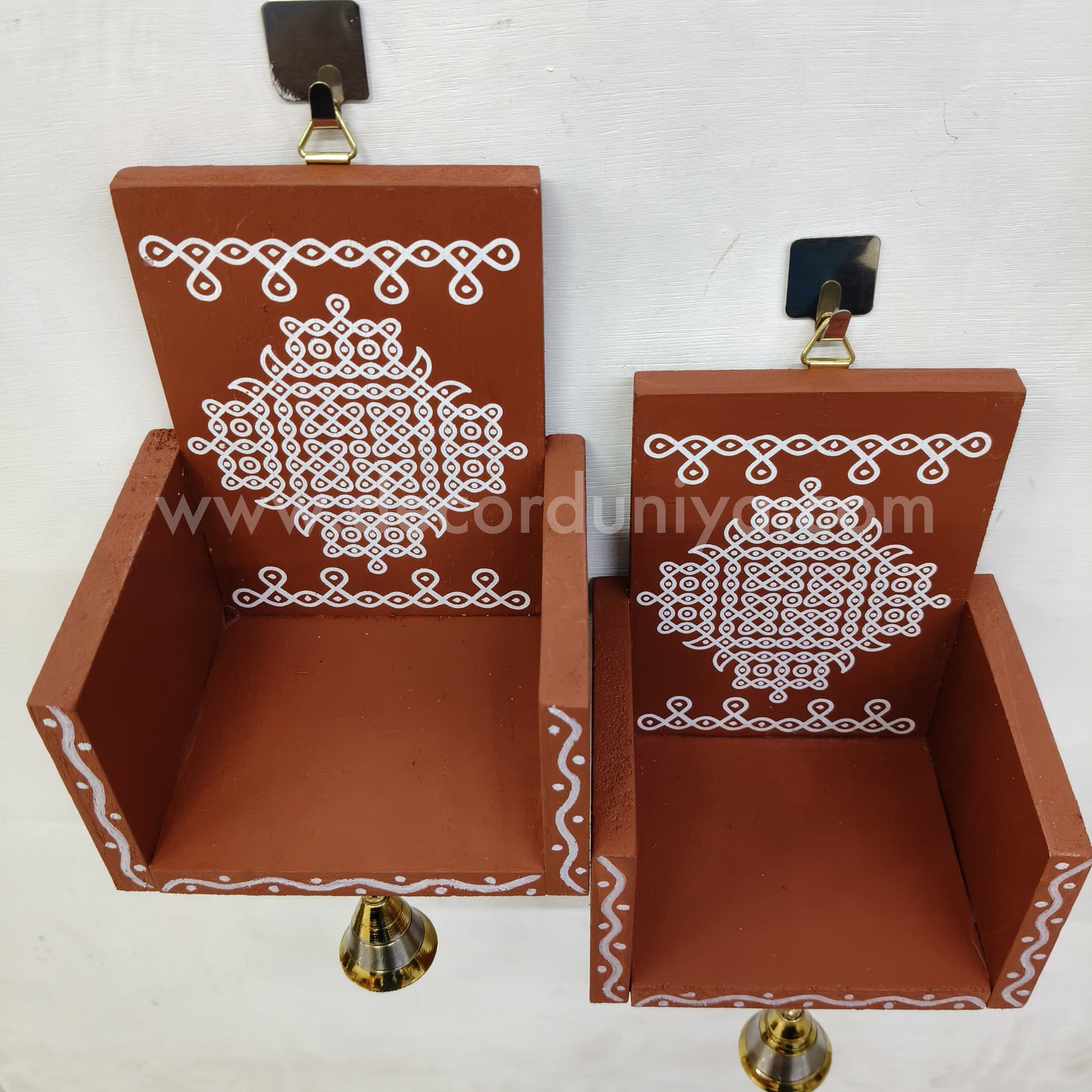 Closed type Wooden Kolam Wall Shelf Pair, Vilakku madam - CVM3