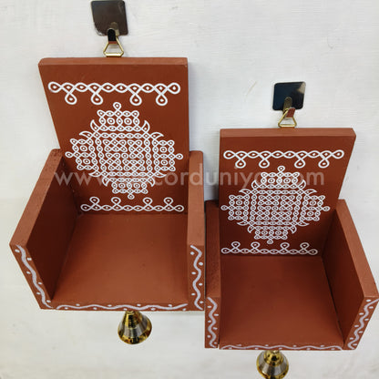Closed type Wooden Kolam Wall Shelf Pair, Vilakku madam - CVM3