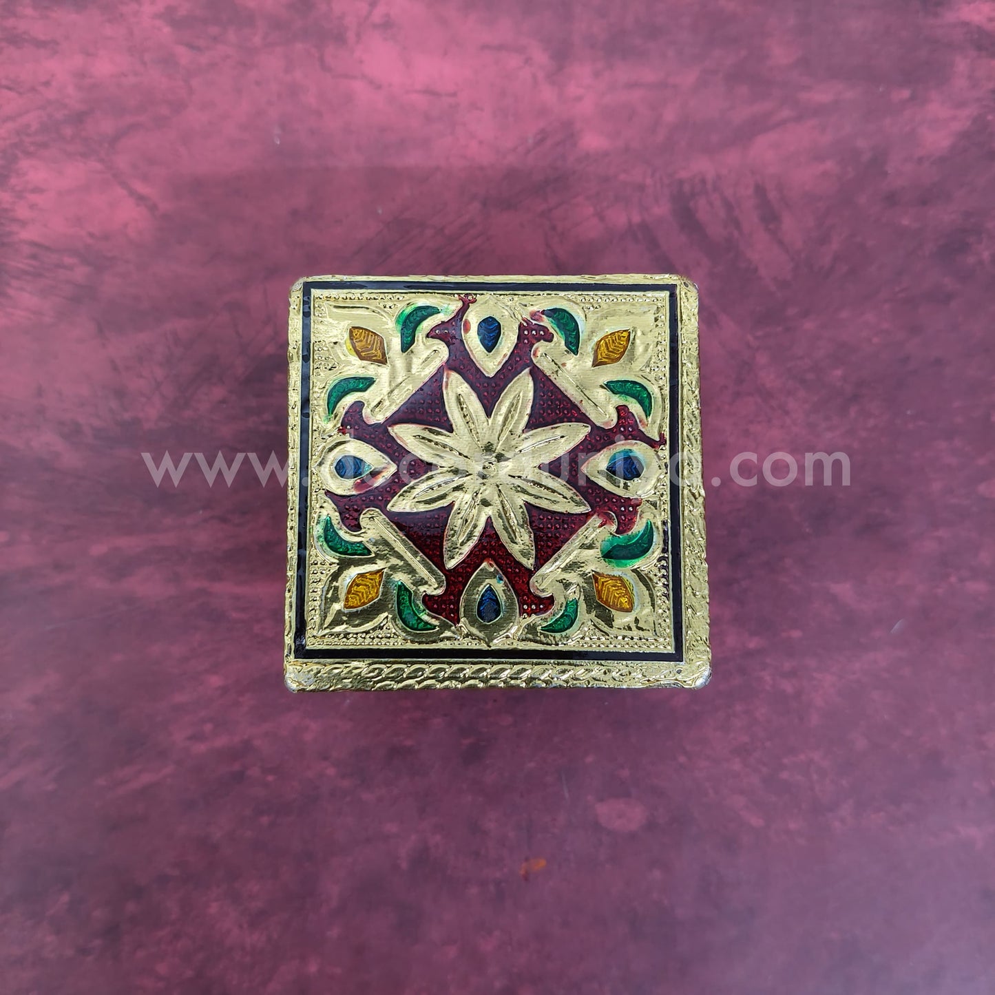 Wooden Meenakari Manai | Metallic Gold - MN106
