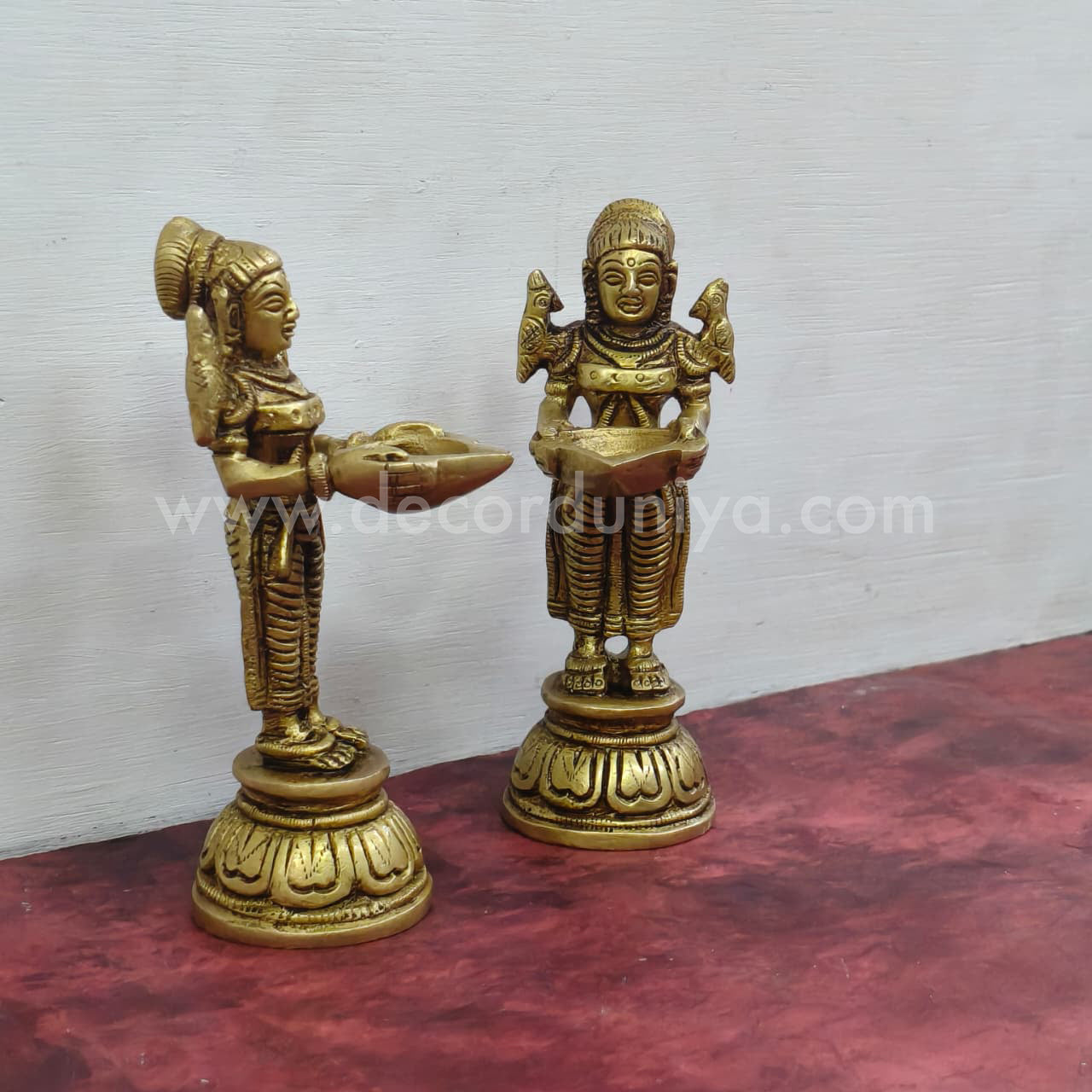 Paavai Vilakku - RJ108