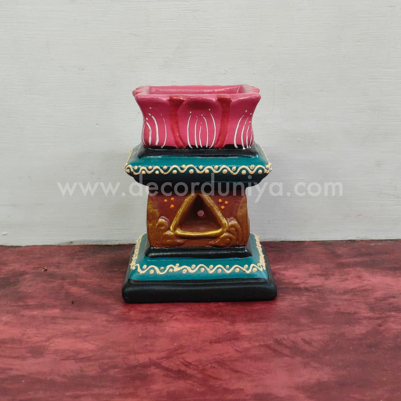 Hand Crafted Thulasi Maadam - VS101