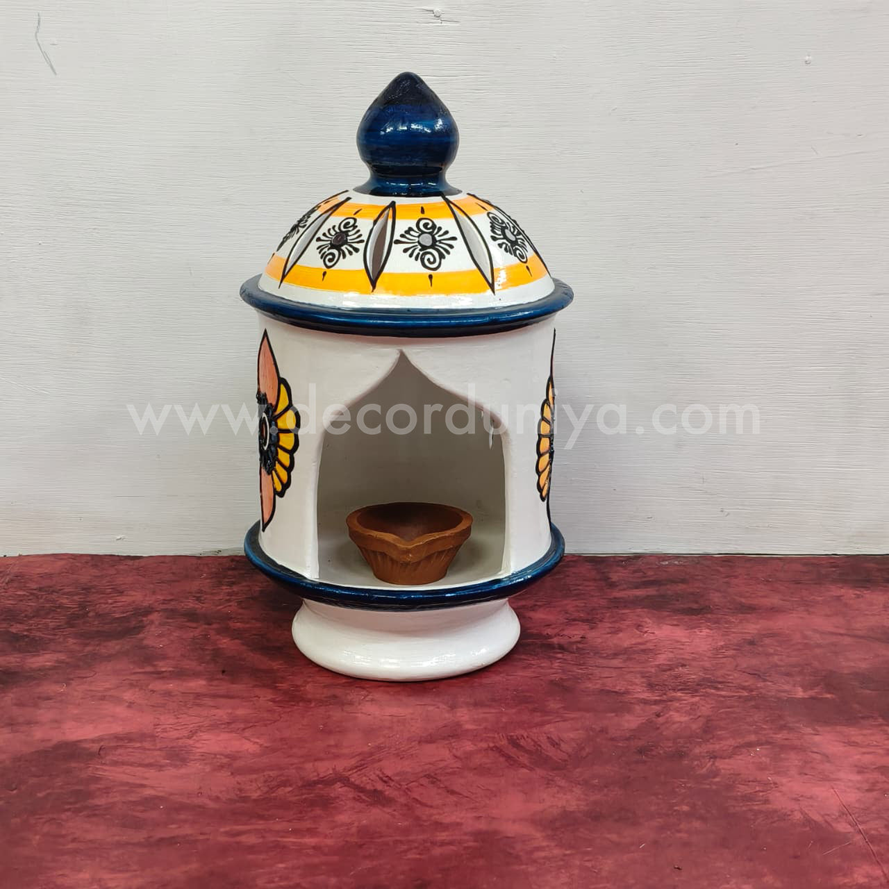 Hand Crafted T Light Holder - VS1031