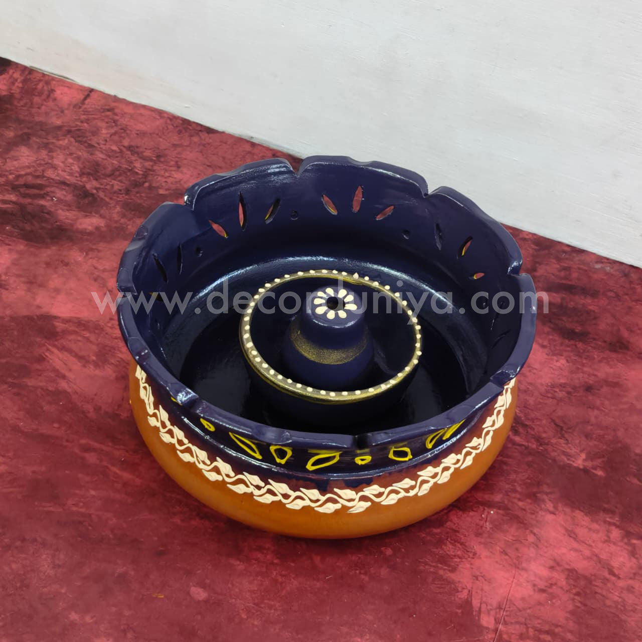 Hand Crafted Urili with Vilakku - VFS1071