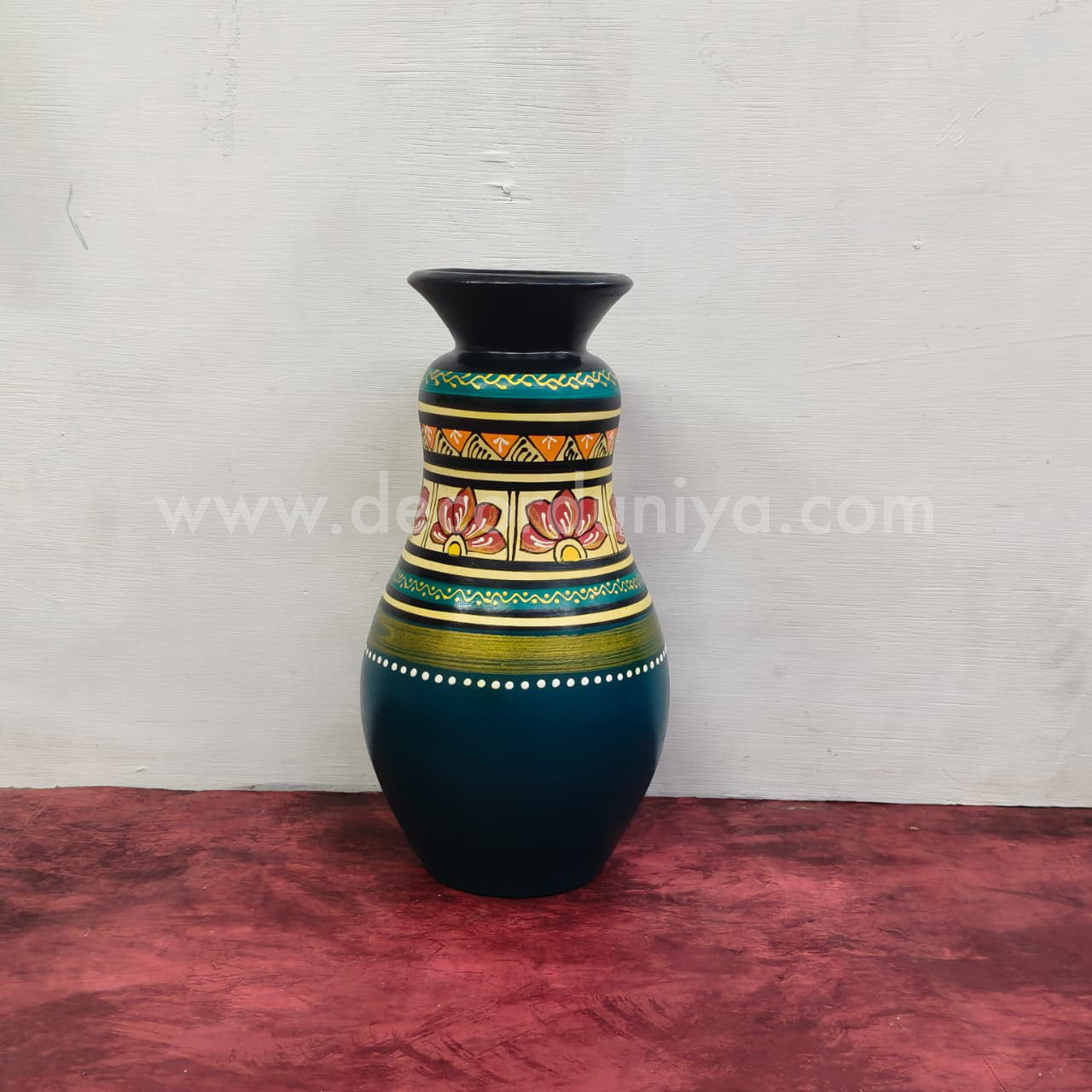 Hand Crafted and Painted Pots Set - VS104