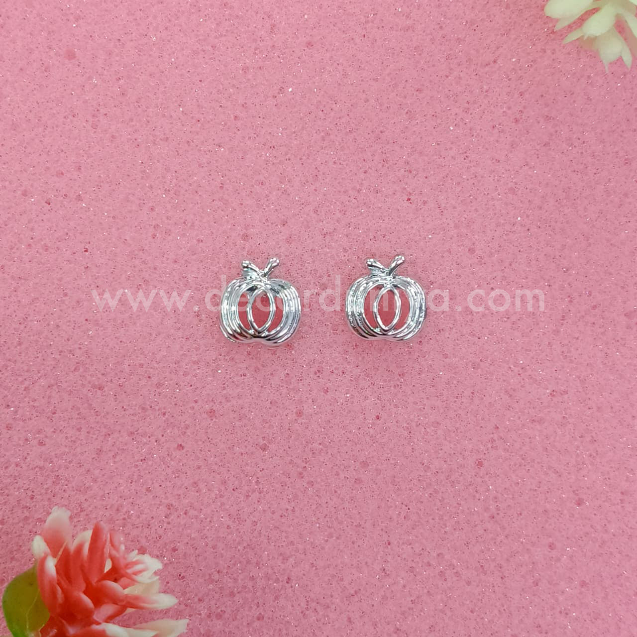 White Metal Stud, Earrings - MN14