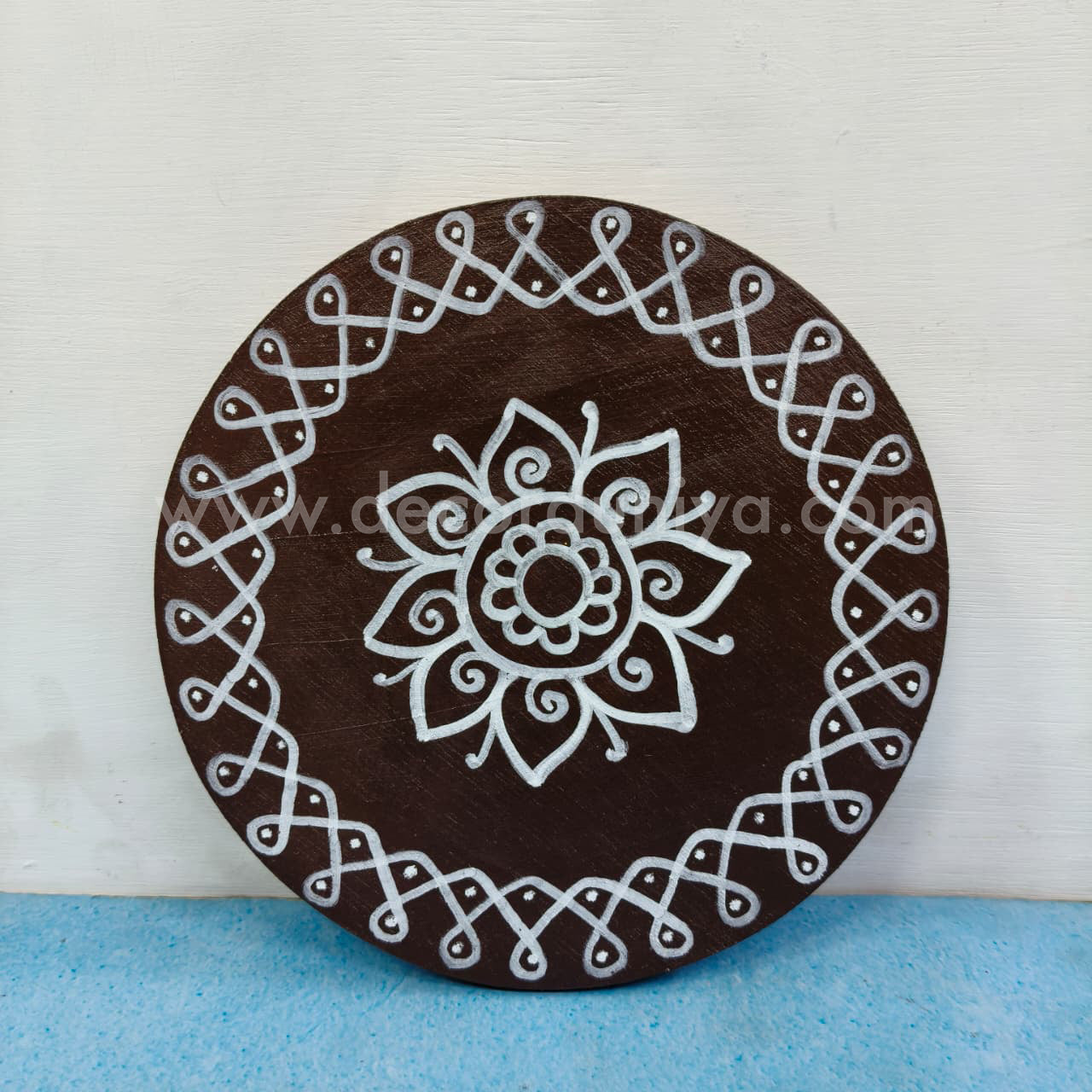 Wooden Round Manai - DD32