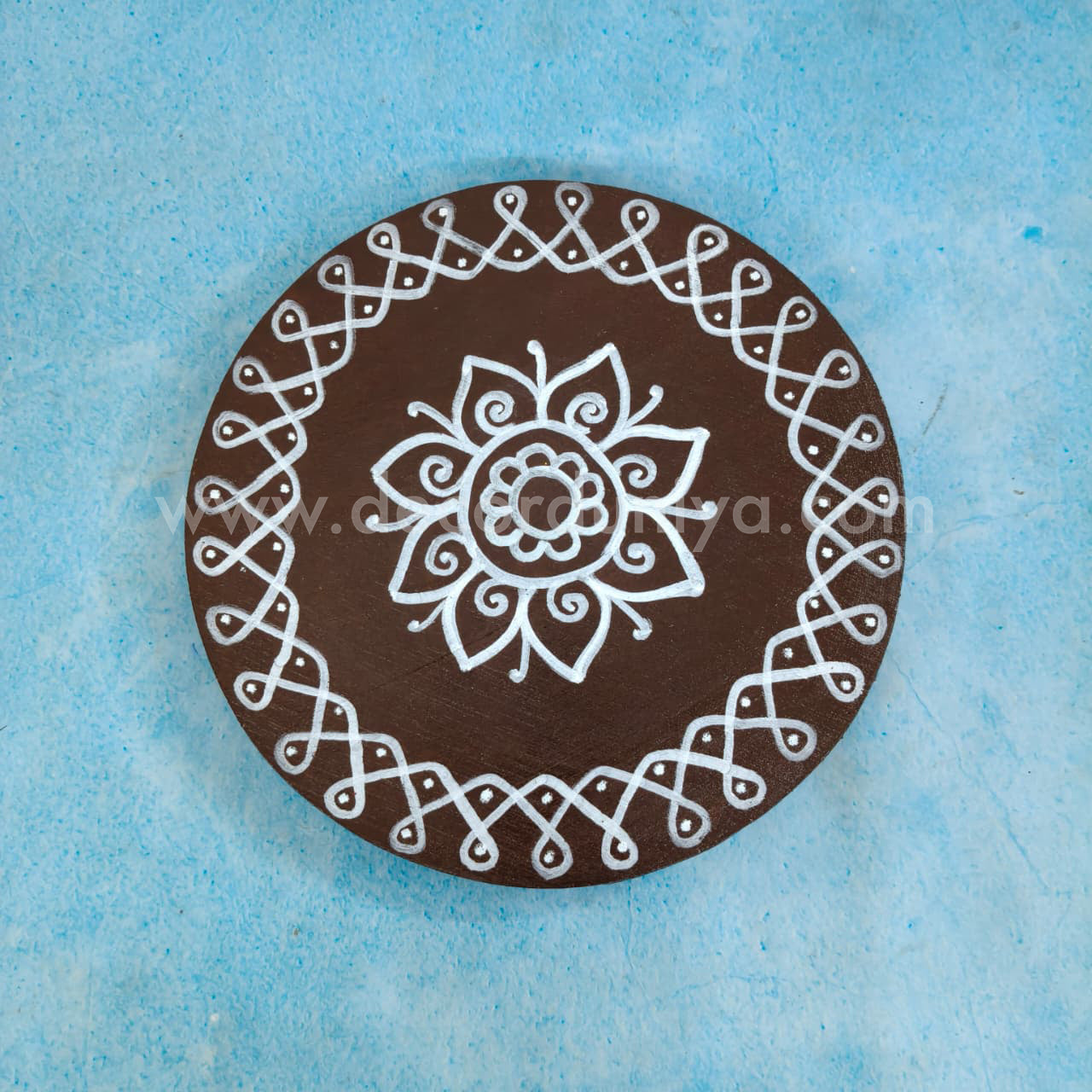 Wooden Round Manai - DD32