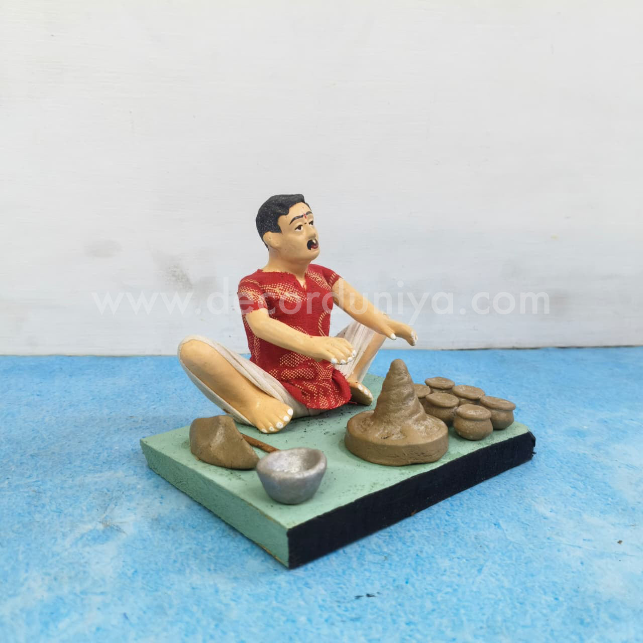 Pottery Worker - CI905