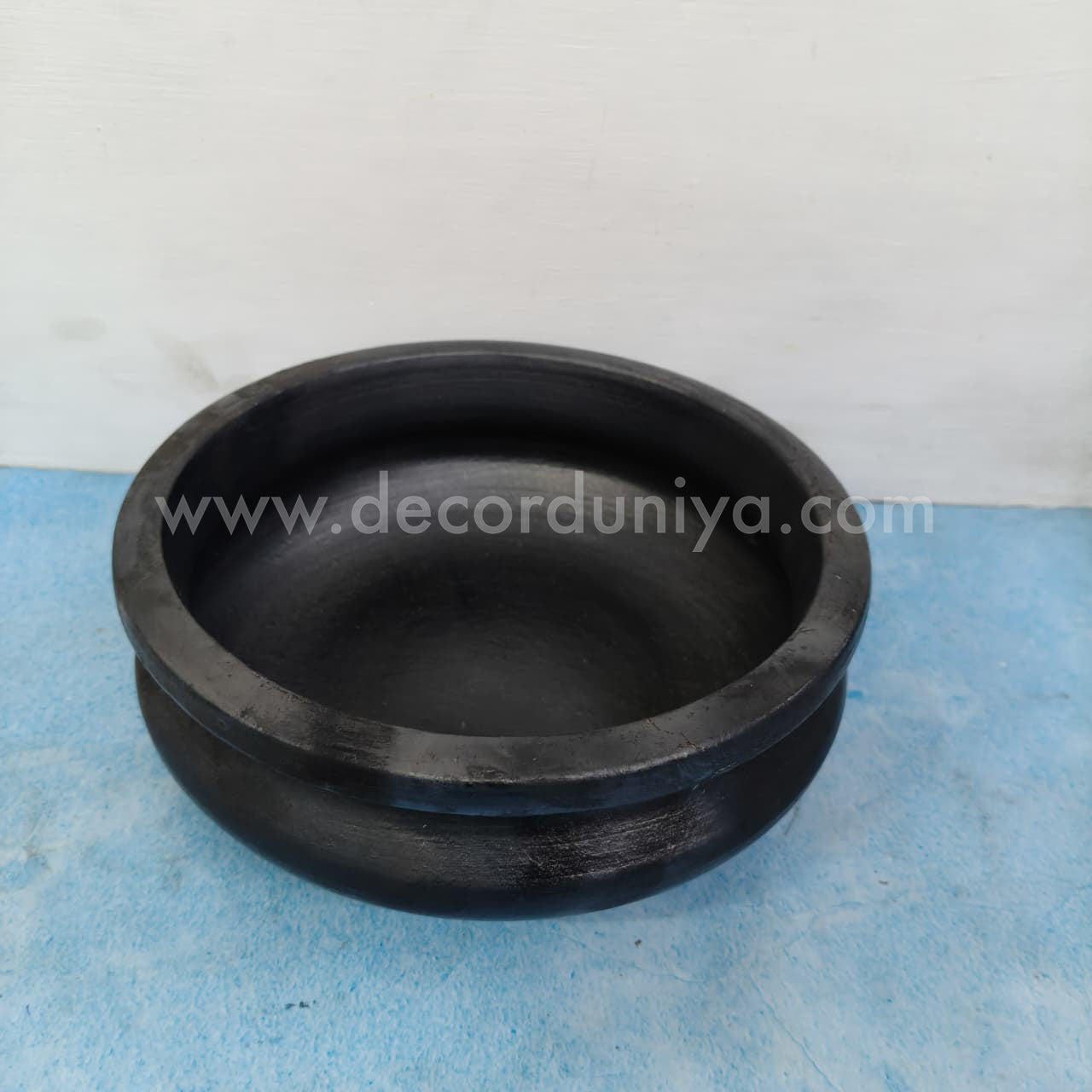 S-Type Black Clay Pot - OR34