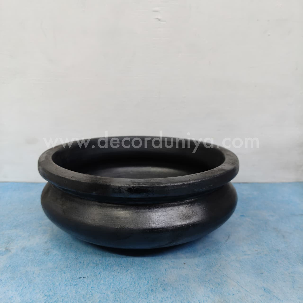S-Type Black Clay Pot - OR34