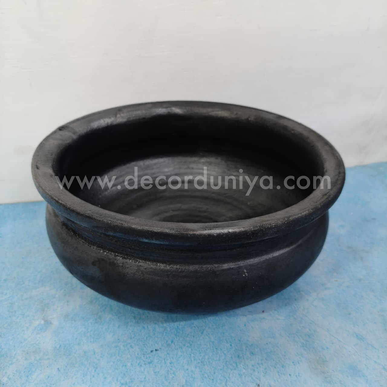 S-Type Black Clay Pot - OR31