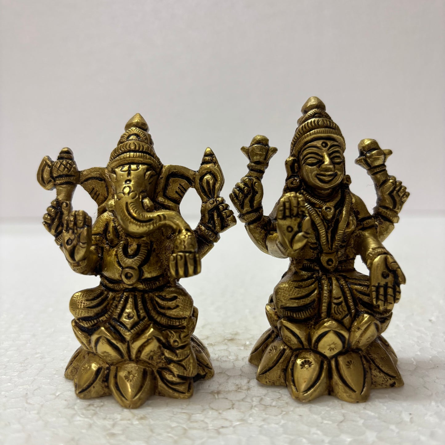 Lakshmi Ganesh | Decor Duniya Brass Idols | Pooja & Home Décor – RBN32