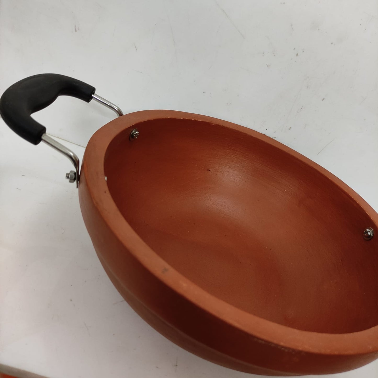 Clay Fine Finish Kadai with Stainless steel handle - RM015